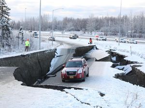 Video Saat Gempa Dahsyat Guncang Alaska