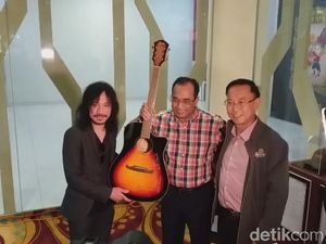 Ini Donasi untuk Palu-Donggala Pasca Menhub dan Abdee Lelang Gitar