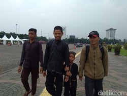 Antusiasnya Peserta Reuni 212 yang Sudah Tiba di Monas