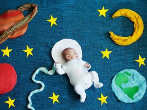 30 Nama Bayi Bermakna Bulan dari Berbagai Bahasa