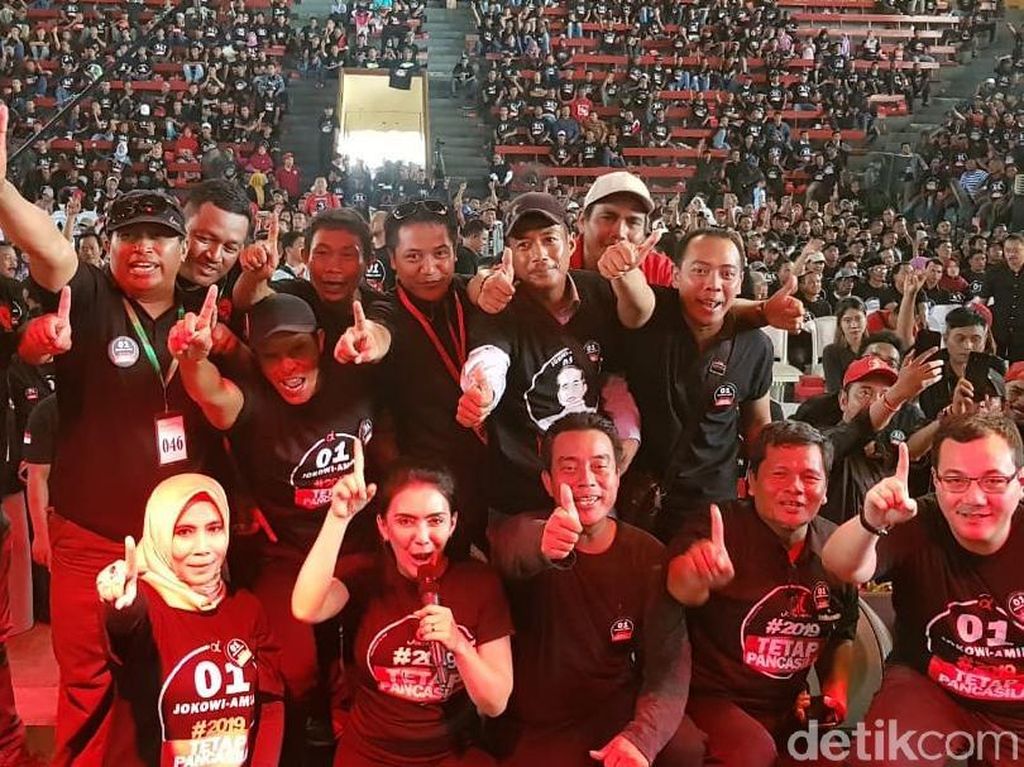 Tim Alpha Deklarasi Dukungan Siap Menangkan Jokowi di Jateng Tim Alpha Deklarasi Dukungan Siap Menangkan Jokowi di Jateng
