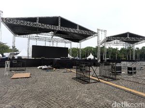 Monas Jelang Reuni Akbar 212