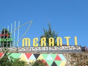 Lagi Hits di Kotabaru, Puncak Meranti