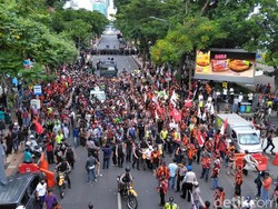 Video Demo Mahasiswa Papua Dihadang Polisi dan Ormas