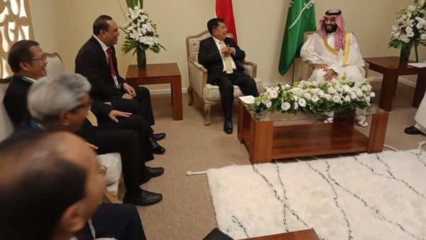 Foto: Momen JK Bertemu Putra Mahkota Arab Saudi Bahas Khashoggi