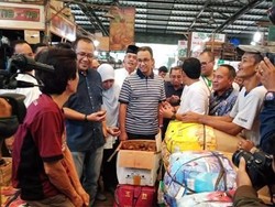 Pemprov DKI Sebar Ribuan Paket Pangan Murah ke Kepulauan Seribu