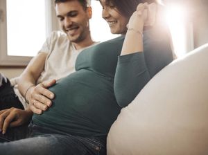 Bayi Menendang-nendang di Perut, Ilmuwan Ungkap Alasan Sebenarnya