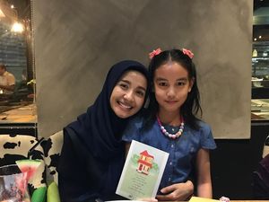 Cantiknya Engku Aleesya Saat Makan Bersama Laudya Cynthia Bella Cantiknya Engku Aleesya Saat Makan Bersama Laudya Cynthia Bella
