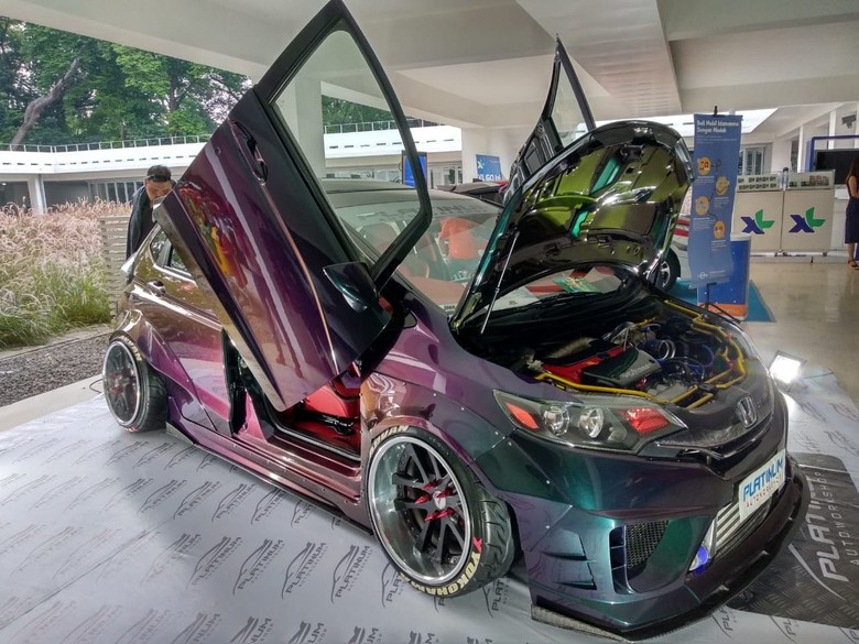 Honda Jazz dimodif Rp 400 juta. Foto: Luthfi Anshori