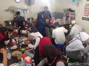 Demi Reuni 212 Pedagang Masakan Padang Rela Lembur