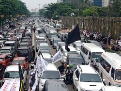 Usai Reuni 212, Lalu Lintas Sekitar Stasiun Gambir Macet