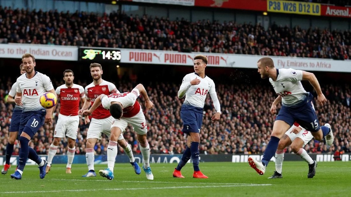 Babak I derby London utara. (Foto: Matthew Childs/Action Images via Reuters)