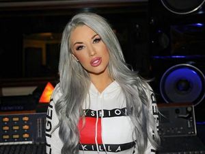 Pesona Laci Kay, Model Seksi yang Disebut-sebut Pacar Rahasia Tiger Woods Pesona Laci Kay, Model Seksi yang Disebut-sebut Pacar Rahasia Tiger Woods