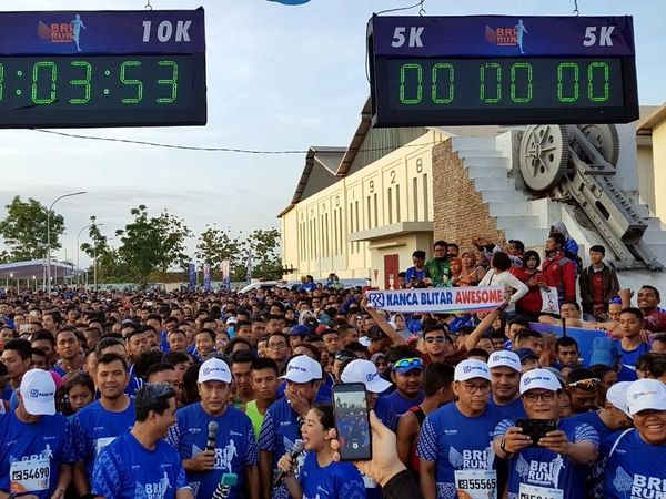 10.000 Pelari Ramaikan BRI RUN 2018 Solo Series