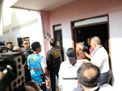 Tak Sanggup Pasang Sambungan Listrik, Warga Miskin Pilih Beli Beras