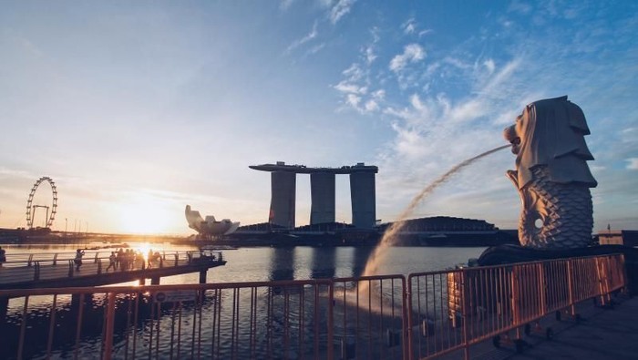Ilustrasi Singapura Sunrise di Merlion, Singapura