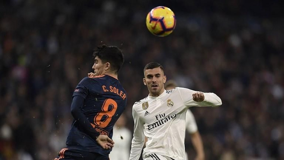 Daniel Ceballos menjadi salah satu pemain muda yang diturunkan saat Real Madrid menghadapi Valencia. (Oscar Del Pozo/AFP)