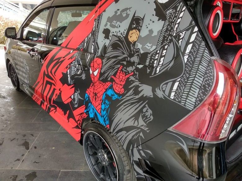 Xenia Berbodi Spiderman. Foto: Luthfi Anshori Xenia Berbodi Spiderman. Foto: Luthfi Anshori