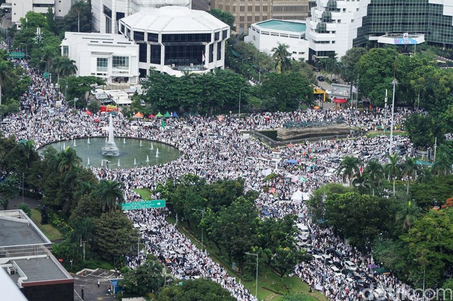 Foto Reuni Akbar Mujahid Aksi 212 dari Langit Monas Foto Reuni Akbar Mujahid Aksi 212 dari Langit Monas