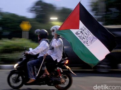 Beragam Cara Peserta Aksi Hadiri Reuni 212 di Monas