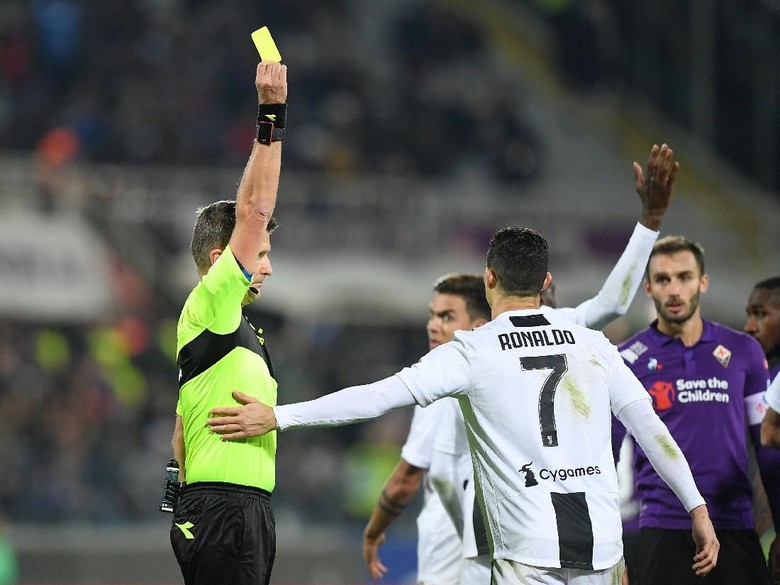 Ronaldo Vs Fiorentina: Cetak Gol, Kartu Kuning, dan Diganti Ronaldo Vs Fiorentina: Cetak Gol, Kartu Kuning, dan Diganti