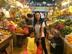 Serunya Blusukan Pasar dan Jajan Bakmi ala Renny Sutiyoso!