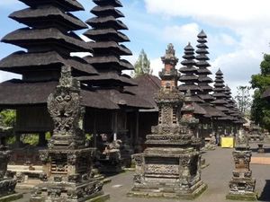 Pura Cantik yang Jadi Lambang Filosofi Tri Hita Karana Pura Cantik yang Jadi Lambang Filosofi Tri Hita Karana