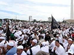 PA 212 Berencana Gelar Reuni di Monas, Berharap Habib Rizieq Hadir