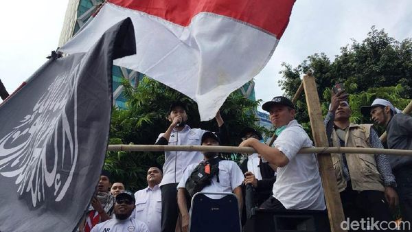Ketika Teuku Wisnu Ikut Orasi di Reuni 212