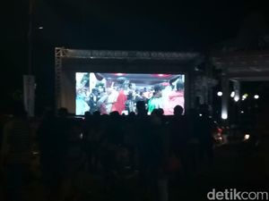 Puluhan Ribu Peserta Gerak Jalan MojoSuro Taklukkan Jalanan 56 Km