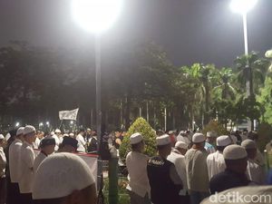 Saat Peserta 212 Bergerak ke Monas dari Istiqlal