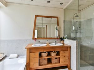 5 Perlengkapan yang Wajib Ada di Kamar Mandi