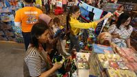 Berburu Mainan di The Crazy Toys Sale