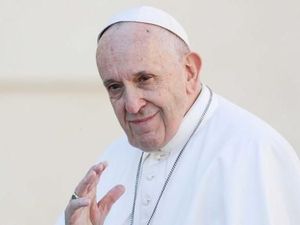 Paus Beri Klinik Gratis Sebagai Kado Natal Para Tunawisma di Roma Paus Beri Klinik Gratis Sebagai Kado Natal Para Tunawisma di Roma