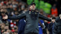 Liverpool menjamu Everton di Anfield dalam tajuk Derby Merseyside, Minggu (2/12/2018). Manajer The Reds, Juergen Klopp, tampak emosional di teknikal area. (Foto: Phil Noble/Reuters)