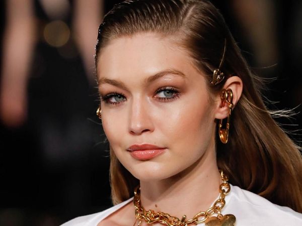 Ironi Selebriti yang Dituntut karena Posting Foto Diri Sendiri di Instagram