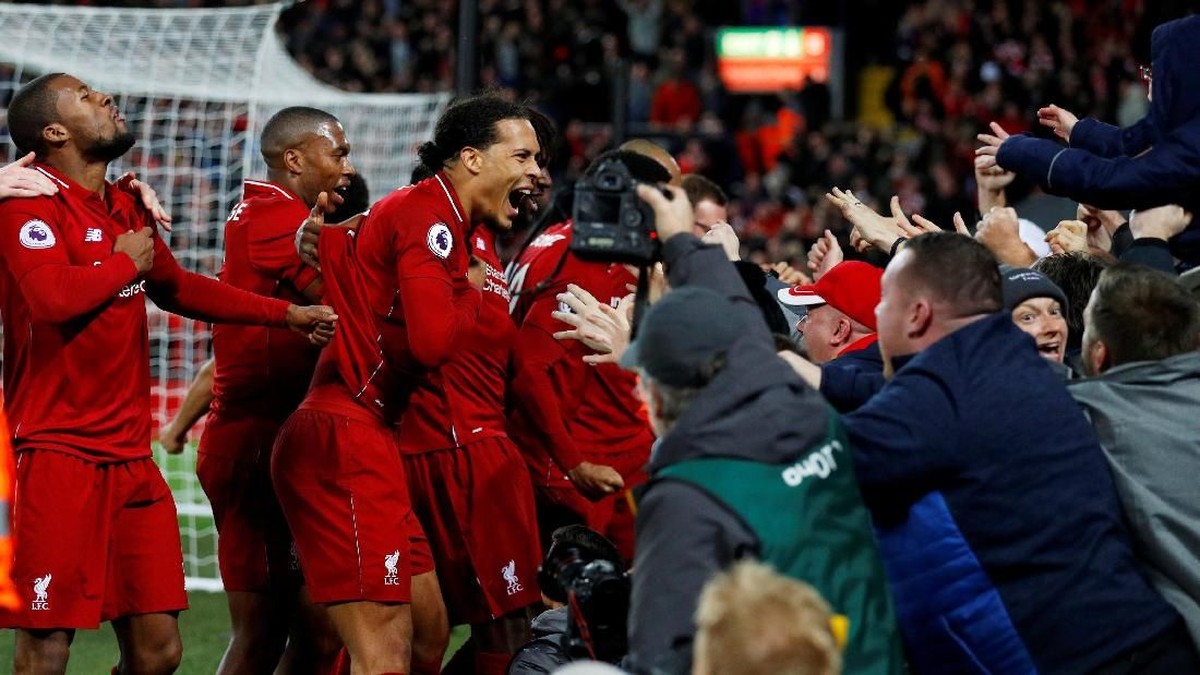 Juergen Klopp berharap dukungan maksimal dari suporter di Anfield demi lolos ke 16 besar Liga Champions (Foto: Phil Noble/Reuters)