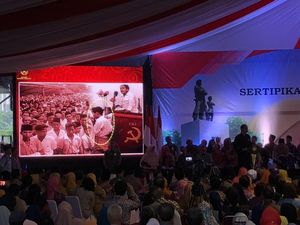 Tepis Isu PKI, Jokowi: Saya dan Keluarga Besar Muslim!