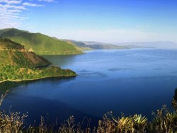 Jelajah Indahnya Danau Toba yang Tawarkan Sejuta Pesona