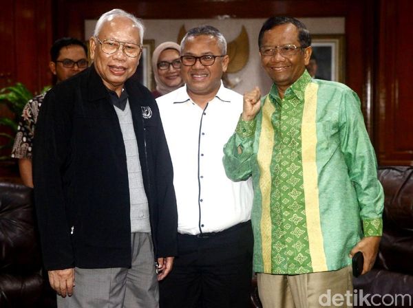 Mahfud MD-Bagir Manan Ke KPU Bahas Syarat Pencalonan Anggota DPD