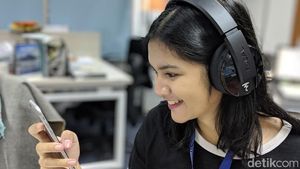 Unboxing Headphone Premium Rp 6 Jutaan