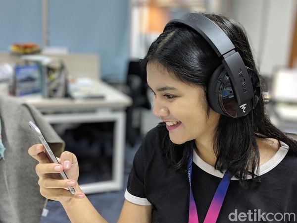 Unboxing Headphone Premium Rp 6 Jutaan
