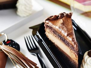 Rayakan Ulang Tahun ke 40, Toko Ini Bagikan 40.000 Cheesecake Gratis