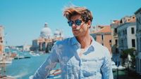 Foto: Travelingnya Model Tampan Perancis, Giovanni Bonamy