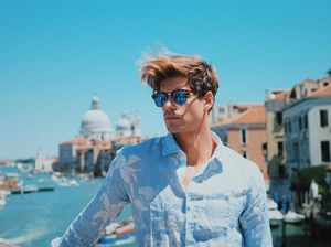 Foto: Travelingnya Model Tampan Perancis, Giovanni Bonamy