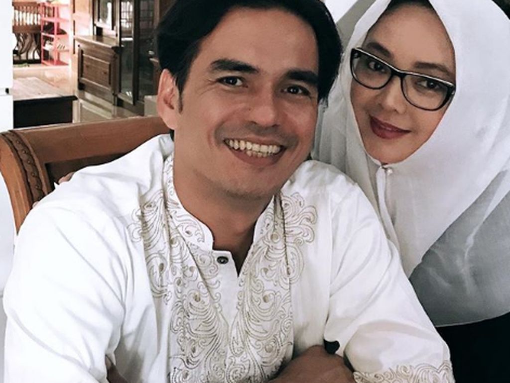 Keluarga Teddy Syah dan Rina Gunawan Ogah Campuri Konflik Marwa-Atalarik Keluarga Teddy Syah dan Rina Gunawan Ogah Campuri Konflik Marwa-Atalarik