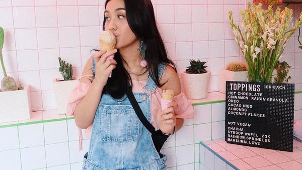 Ini Zulfa Maharani, Pemain Dilan 1990 yang Doyan Es Krim