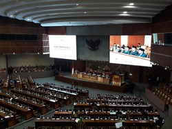 409 Anggota Dewan Tak Hadir di Rapat Paripurna Hari Ini