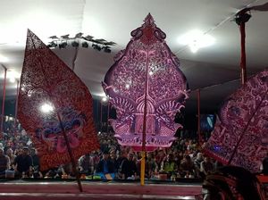 Di Tasikmalaya, Wayang Ajen Bercerita Sosok Penebar Teror dan Hoax