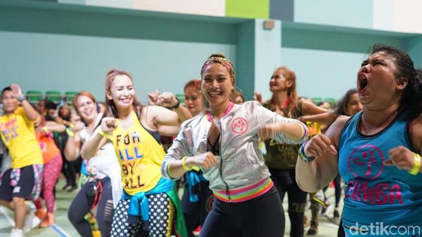 Foto: Tak Hanya Sehat, Zumba Juga Bisa Bikin Seksi Lho!